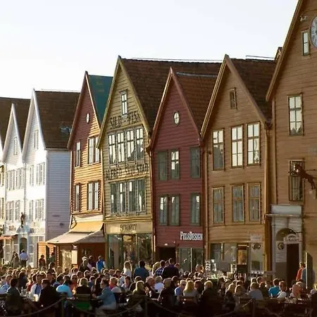 Beautiful Near Bryggen Balcony Fireplace Σπίτι διακοπών Μπέργκεν