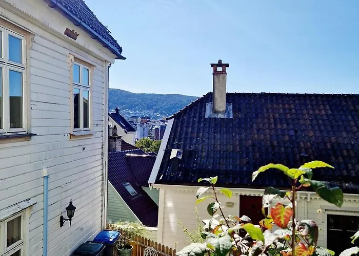 Feriehus Beautiful Near Bryggen Balcony Fireplace *